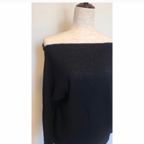 LAST 1 ❗️SALE❗️Off the shoulder knit top - Picture 6 of 8